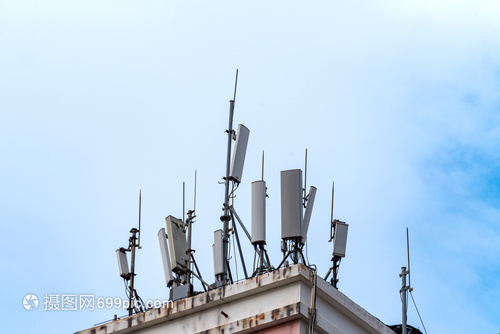 楼顶上的通讯守望者 信号基站台的重要角色